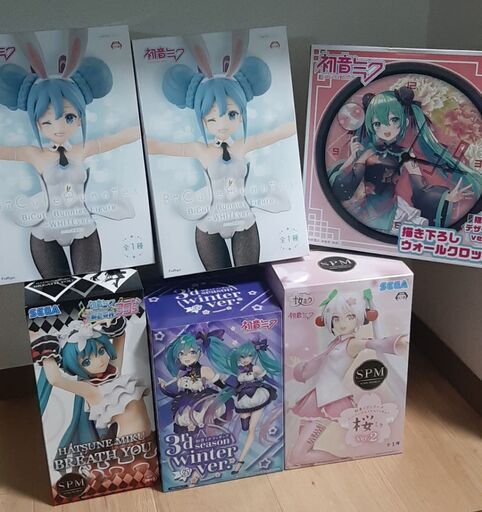 初音ミク　フィギュア　限定時計