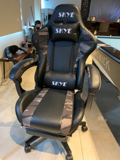 【未使用・組立済み】SKYE ゲーミングチェア家具・インテリア