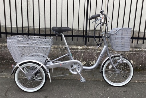 ＜新品同様＞ブリジストン BW10・三輪自転車・定価75,800円・ブリリアントシルバー