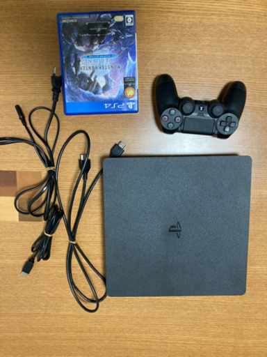 【商品引渡し中】PS4  ブラック  500GB  ソフト付き