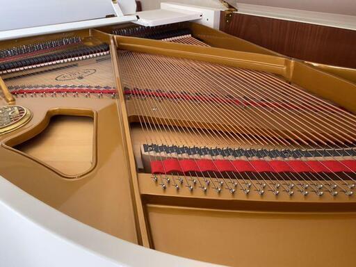 PETROFペトロフ オフホワイト・グランドピアノ（ベビーグランド