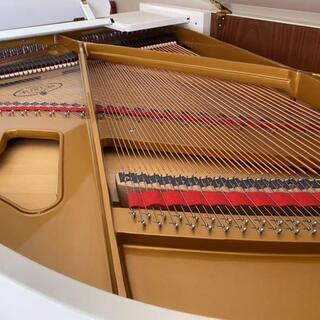 PETROFペトロフ オフホワイト・グランドピアノ（ベビーグランド）