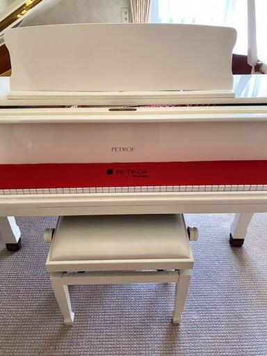 PETROFペトロフ オフホワイト・グランドピアノ（ベビーグランド）