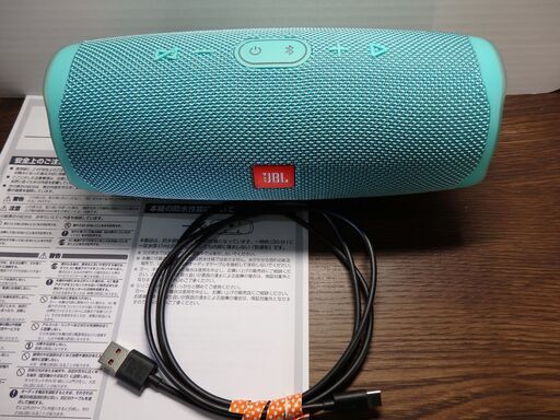 JBL ポータブルBluetoothスピーカー CHARGE4 お譲り致します。