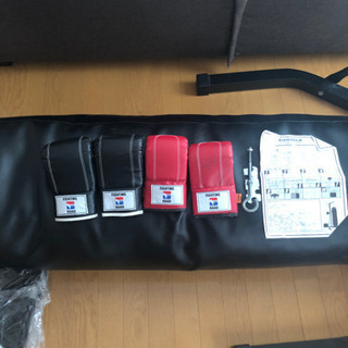 サンドバックとグローブ　半額まで下げました。