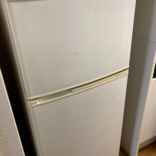 【3/21まで】一人暮らし用の冷蔵庫（容量109L）を無料で差し...