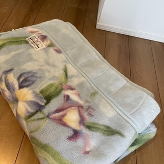 【ネット決済】[値下げしました] 西川 毛布 水色/花柄