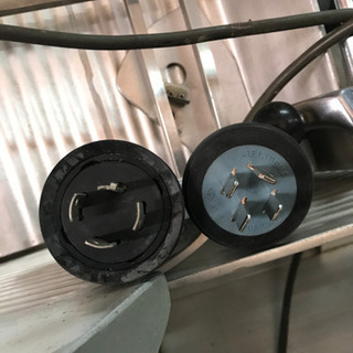 肉、ハムのスライサー、三相200v動力