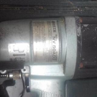 工具　釘打機