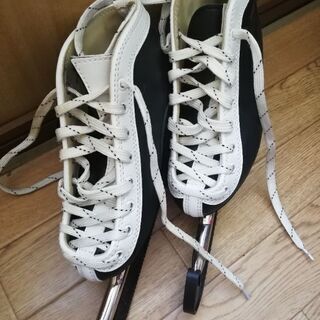 美品スピードスケート靴23cm