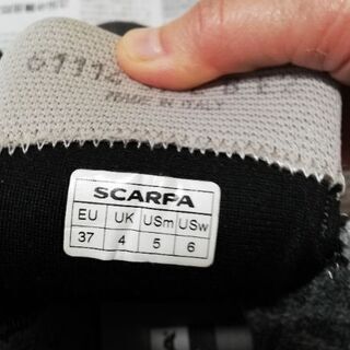 【ネット決済・配送可】SCARPAの登山靴レディース1500円で...