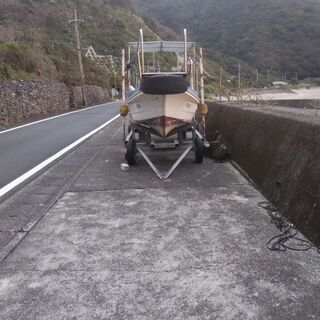 YAMAHA 遊漁船　船台付き　エンジンなし　長さ5.9m            