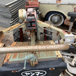 耕運機　ディーゼルです。　エンジン掛かります。