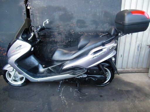 YAMAHA マジェスティ125FI  希少カラー 大型BOX付き セル始動 軽整備済 すぐ乗り出せます。マジェスティー YAMAHA マジェスティ125FI 希少カラー 大型BOX付き セル始動 軽整備済