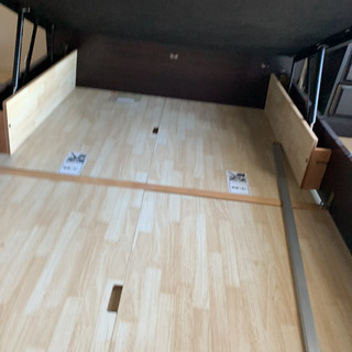 ニトリ　跳ね上げ式収納付きダブルベッド