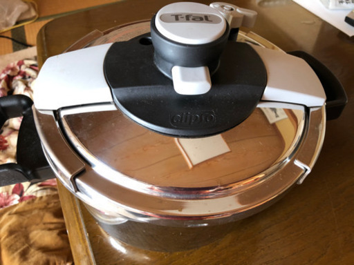 お話中 T-fal クリプソベーシック（圧力鍋）