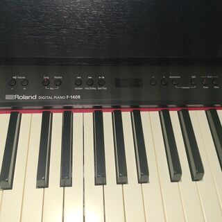 Roland F-140R-BK 2016製 ￥53,000- （送料別）