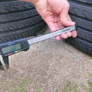 スバル純正 17インチ タイヤ 215/45R17 まだまだ使用可能です。