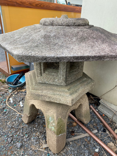 石　灯籠　大