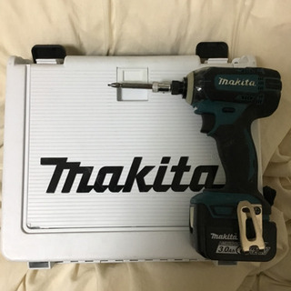 値下げ、マキタ　インパクトドライバー　TD138DRFX