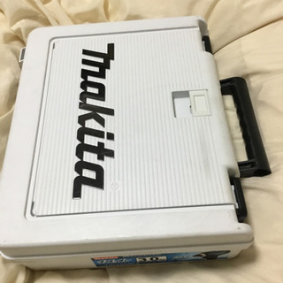 値下げ、マキタ　インパクトドライバー　TD138DRFX