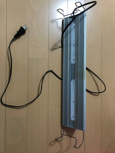 アクロ Triangle Led Bright 450 Raul Yukio 太田の家電の中古あげます 譲ります ジモティーで不用品の処分