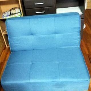 【ネット決済】青色ソファー折り畳み式。
