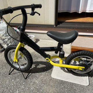 ペダル無し自転車　スタンド付き