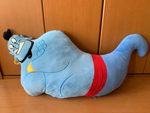アラジン　ジーニー　抱き枕