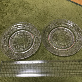 ガラスデザート皿２枚新品