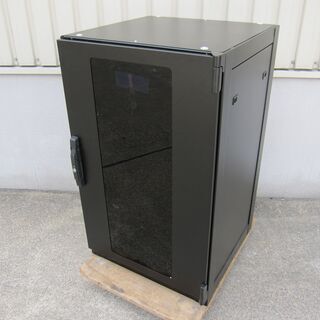 サーバーラック　ブラック
