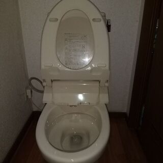 最終価格。3月23日終了します。INAXの洋式トイレ。ウォシュレット付き