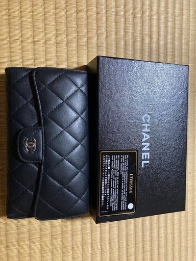 ・CHANEL シャネル　マトラッセ/ラムスキン/三つ折長財布/ブラック×シルバー金具
