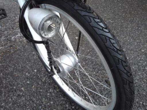 中古自転車１３７８　前後タイヤ新品！　折り畳み　２０インチ　６段ギヤ　LEDオートライト　リヤサスペンション　ワイヤー錠