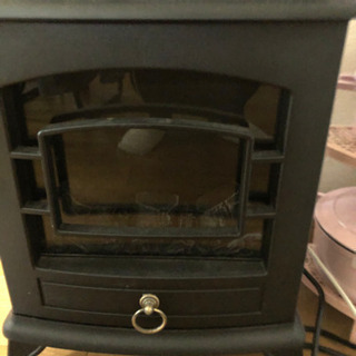 暖炉型電気ピーター黒