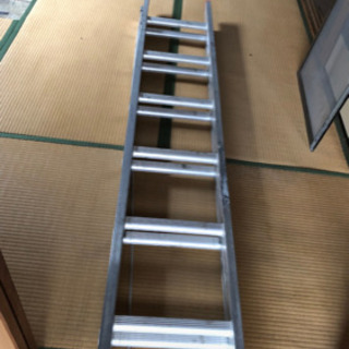 8メートル梯子　一週間使っただけです。