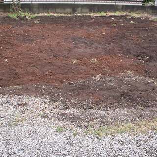 庭土受け取ります。綺麗な残土や園芸用土も受け取ります。