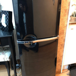 冷蔵庫　黒　2005年製