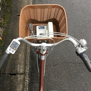 ＜動作＞パナソニック・アルフィット・Vivi 電動アシスト自転車26インチ・ブラウン-パラダイムPARADYM 7W フェアウェイウッド純正カーボンRカバー付
