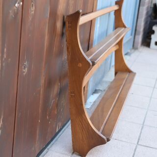 イギリスercol(アーコール)社のエルム無垢材を使用したウォールラック