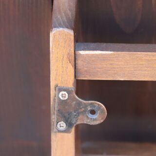 イギリスercol(アーコール)社のエルム無垢材を使用したウォールラック