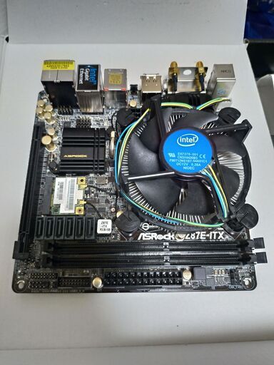【Mini-ITX】マザーボード　Z87E-ITX