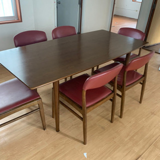 大きめダイニングテーブル