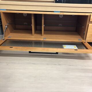 家具を探すなら「リサイクルR」❕ガラスと取手がポイント♪♪テレビ❕