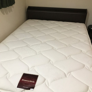 ベッド　ダブルサイズ