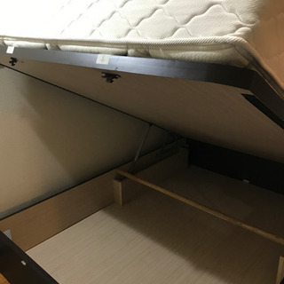 ベッド　ダブルサイズ