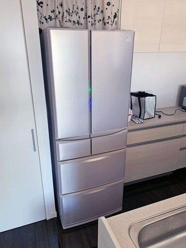 プラズマクラスター付きシャープの冷蔵庫　SJ-XF44Y-C