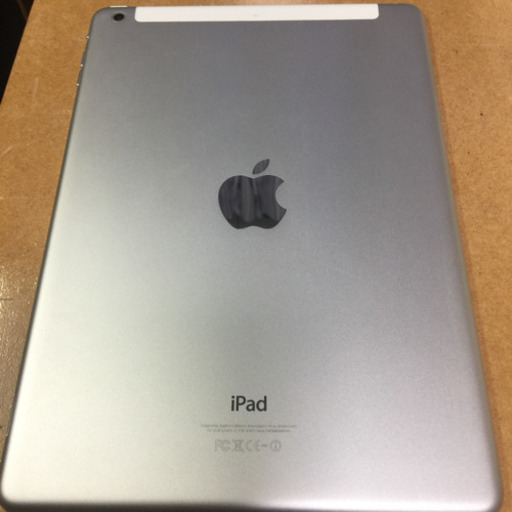 iPad Air Wi-Fi＋Cellular ドコモ 16GB シルバー モデル A1475