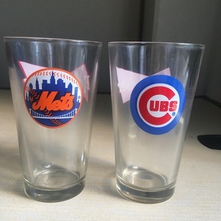 Cubs、Metsのロゴ入りビールグラス（ペア）