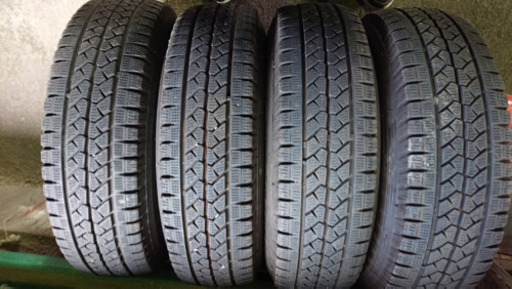 BLIZZAK 195/80R15 107/105L 〝スタッドレスアルミ付〟